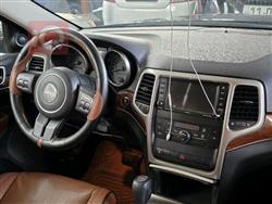 جیپ گراند شیرۆکی